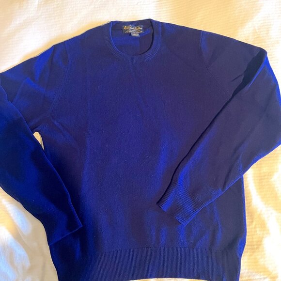 Brooks Brothers  3 ply Scottish 100% Cashmere long sleeved sweater size Medium - Picture 1 of 3
